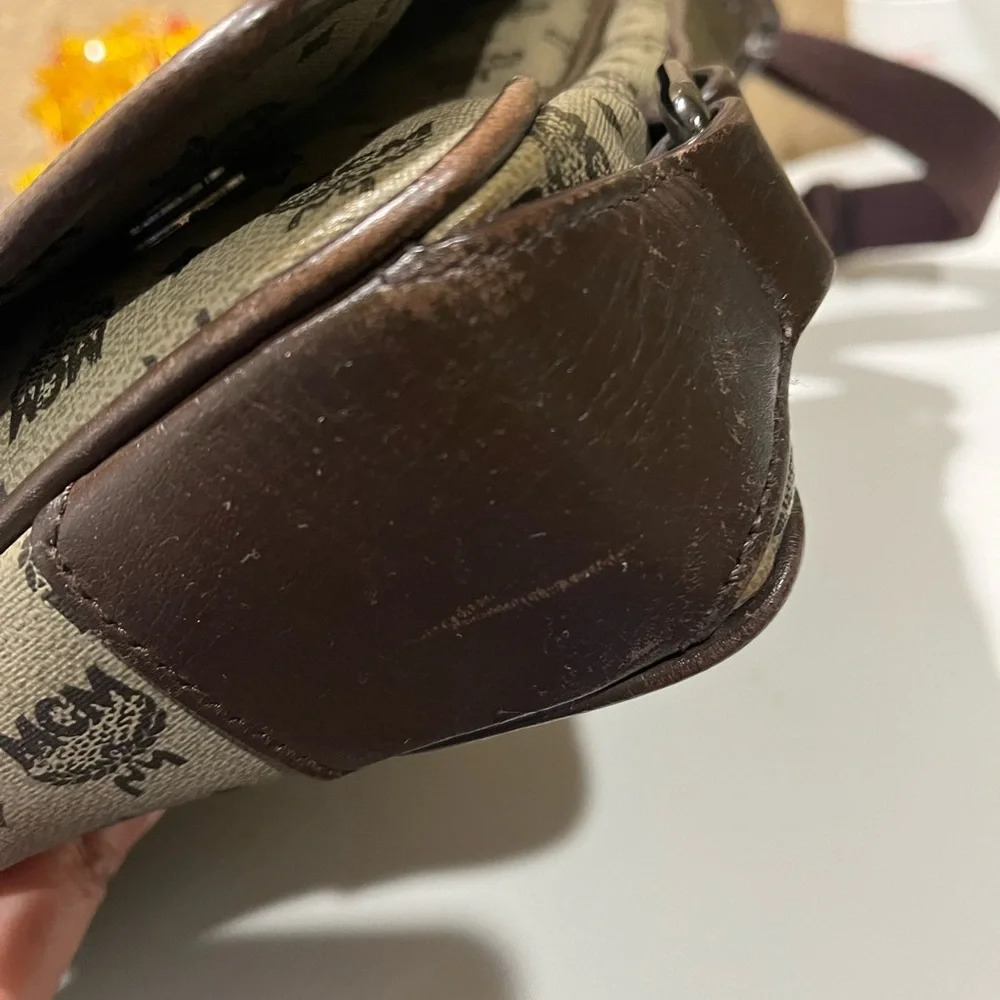 MCM MONOGRAM MESSENGER BAG - Picture 8 of 16